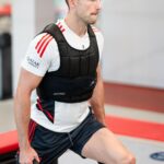 Leon Goretzka Instagram - step by step 💪🏼 liebe Grüße aus dem Reha-Alltag ! Danke für die lieben Nachrichten von euch allen ! @fcbayern