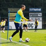 Leonardo Bonucci Instagram - Training on the pitch 🟡🔵