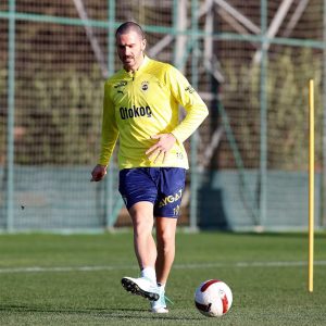 Leonardo Bonucci Instagram - Friday session #LB19