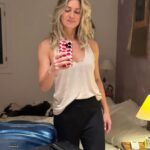 Letícia Spiller Instagram - Start nas férias! Pra onde será que estamos indo!? ✨