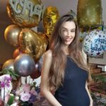 Leyla Lydia Tuğutlu Instagram - Hoş geldin yeni yaşım...bu yıl bize sürprizlerle geldin ve ne çok şey öğrettin..arayan, mesaj atan, güzel dileklerini eksik etmeyen herkese teşekkürler..oğluşumla ilk doğum günüm🥹🎉this year was full of surprises..thank you for your birthday wishes and love..also it's my first birthday with my baby boy🥹✨
