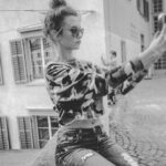 Leyla Lydia Tuğutlu Instagram - Kendini çekmeye çalışanlar😜 Zürich, Switzerland