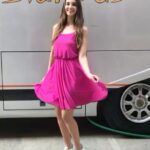 Leyla Lydia Tuğutlu Instagram - İşte beklenen an💃🏼💃🏼💃🏼 mutluluğumu sizlerle paylaşıyorum 💘💖💗Artık Veet ailesinin bir parçasıyım! Çok yakında yeni sürprizlerle karşınızdayız... #veetileheranguzel #heranpuruzsuz
