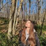 Leyla Lydia Tuğutlu Instagram - in my element🌳😎güneşi özledik☀️#tbt