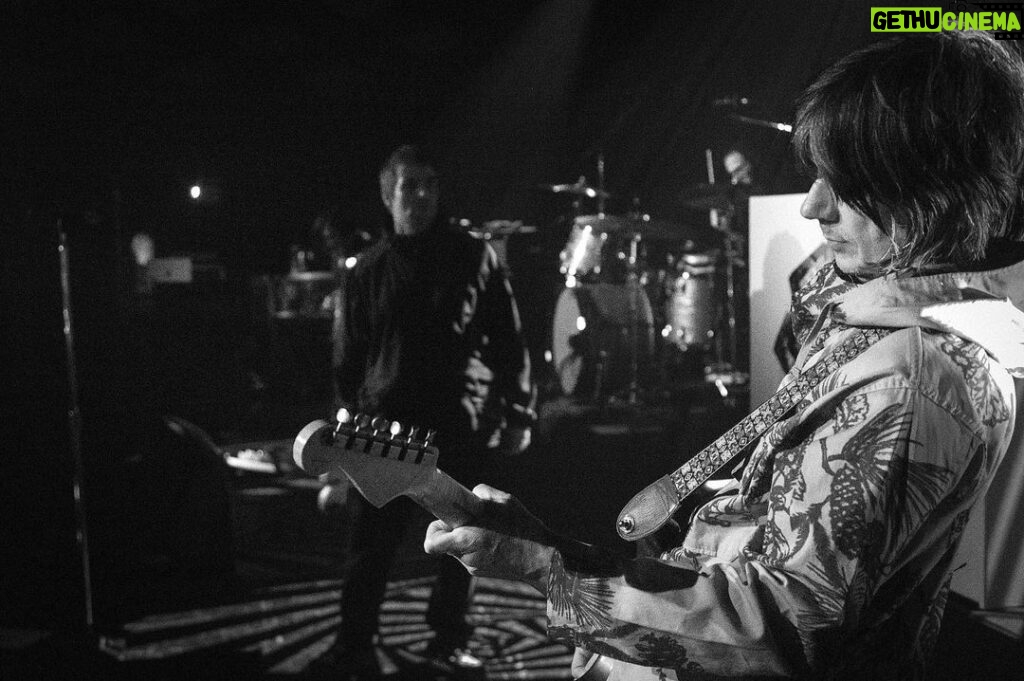 Liam Gallagher Instagram - GLASGOW 📸 @charlielightening Barrowland Ballroom