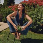 Lily Aldridge Instagram - Been loving @sakaralife for 11 years and can’t wait to enjoy it for many more!!! Thank you @whitneytingle @danielleduboise for creating Delicious & Nutritious meals 🍓 Scroll ~> 🤍 Photos by @liannatarantin Hair @fa.rm.er Makeup @katesynnottmakeup Styled by @anninamislin @erin.cauley
