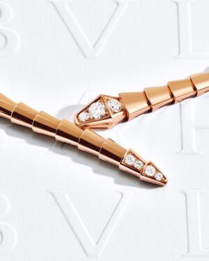 Lily Aldridge Instagram - Lily's wish list.
Bulgari global ambassador @lilyaldridge comes together with @bulgari to share her wish list for the festive season. Filled with luxurious items, the dreamiest gifts await you - helping you share more than a wish this holiday.
 
Lily Aldridge’s holiday season wish list features Serpenti Viper bracelets, Serpenti Tubogas watch, Serpenti Viper necklaces, Serpenti Viper rings, and Serpenti Forever crossbody bags.
 
#Bulgari #BulgariJewelry #BulgariWatches #BulgariAccessories #Serpenti #SerpentiViper #HolidaySeason #MoreThanAWish