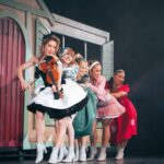 Lindsey Stirling Instagram - Can’t believe we only have 5 shows left in the US camera @thewastingtimeco