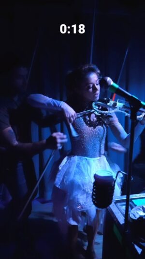 Lindsey Stirling Instagram - #quickchange #costume