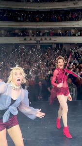 Lindsey Stirling Instagram - Thank you Las Vegas!