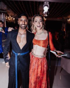 Lindsey Stirling Instagram - I look forward to @lilly Diwali party every year. It’s an annual celebration of love and light and I think that is exactly what the world needs right now. Less judgment and more love. 📸 @alanvphotos