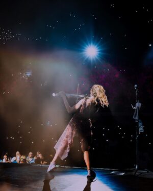 Lindsey Stirling Instagram - This tour has been so magical. Thank you to all my fans who have been coming to the shows!! 📸 @itsalexlyon