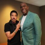 Lionel Richie Instagram - Starting a band…😂 @davewinfieldhof @jimmykimmel @magicjohnson Photo : Dirk Vanoucek The Forum