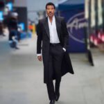 Lionel Richie Instagram - THE GRAND FINALE// Unforgettable Moments, Extraordinary Talent ⭐️ It’s time to find the Next #AMERICANIDOL! Let’s go !! In full @ysl @davethomasstyle 📸 Dirk Vanoucek
