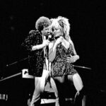 Lionel Richie Instagram - What a life! What a show! What a talent! Your resilience was a lesson for us all. I will miss you, my dear friend! Thanks for the memories…🕊️🖤 #tinaturner