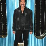 Lionel Richie Instagram - Can you believe it’s already time for the #IDOLFINALE 🌟💙?! Who is ready to meet the next #AmericanIdol tonight? 🙋🏽‍♂️