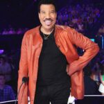 Lionel Richie Instagram - New Week, New #Idol 💙✨! I can't wait to see what the Top 10 has in store for us! @americanidol is LIVE tonight!