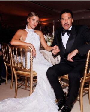 Lionel Richie Instagram - Some more moments …🤍 🎆