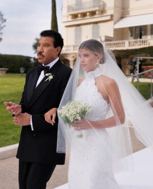 Lionel Richie Instagram - My little girl is all grown up and starting her own journey with the love of her life. You'll always be my little bird, but I'm so proud of the woman you've become. Endless Love to you and Elliot. 🤍 @sofiarichiegrainge  @elliotgrainge 

📷 @germanlarkin