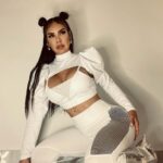 Lis Vega Instagram - 🤍 In my world there are only paths full of possibilities, learning, love, good energy, light and high vibrations. #nevergiveup #newmusic #comingsoon #lapoetadelourbano #myfoow by @mystikactivemx #newcollection 🤍 𝓜𝔂 𝓵𝓲𝓯𝓮