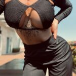 Lis Vega Instagram - 💫 ME TIME #newcollection by @mystikactivemx 🖤 #myfiow #outfits #style #fashion #flow #fashion #womansfashion #mexico #colombia Mexico City, Mexico