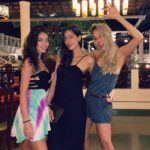 Lisa Haydon Instagram – 🧜‍♀️🧜‍♀️🧜‍♀️ #happywomensday Girls girls girls