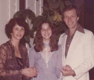 Lisa Kudrow Instagram - Day late, but happy Father’s Day to my EXTRAORDINARY Dad...