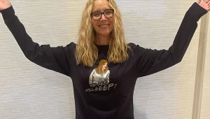 Lisa Kudrow Instagram - Here’s the second drop of the limited edition Cast Collection 
This one highlights @friends Seasons 4 - 6

Available for a limited time only at represent.com/friends (link above in bio), never to be sold again.
Again again aga-