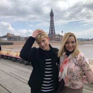 Lisa Kudrow Instagram - With Mae Martin. That’s right Mae Martin in Blackpool. That’s right Blackpool.