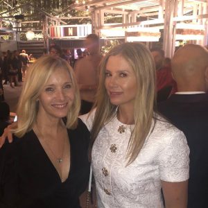Lisa Kudrow Instagram - Most thrilling moment for me at a party EVER! Genuinely GOOD person @mirasorvino see you soon 🥰😍