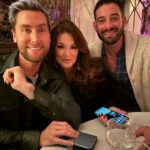 Lisa Vanderpump Instagram - Love you both #goodtimes