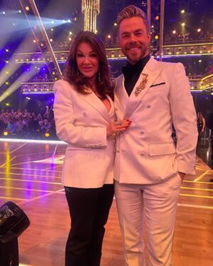 Lisa Vanderpump Instagram - Gooooo @arianamadix ! #DWTS @dancingwiththestars