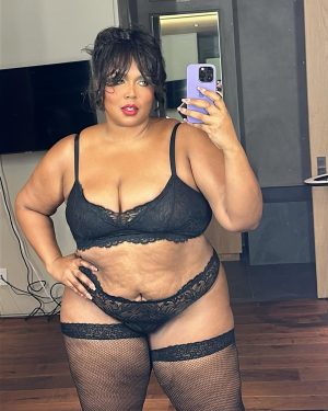 Lizzo Thumbnail - 524.3K Likes - Most Liked Instagram Photos