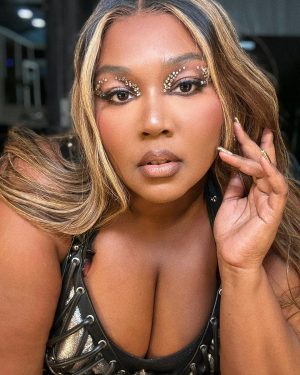 Lizzo Thumbnail - 316.3K Likes - Most Liked Instagram Photos