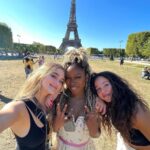 Lizzy Greene Instagram - just posted a new youtube vid ~~ link in bio🇫🇷🇫🇷thee girlies take on paris🇫🇷🇫🇷:,))) ˚ʚ♡ɞ˚ ㅤᵕ̈ Paris, France