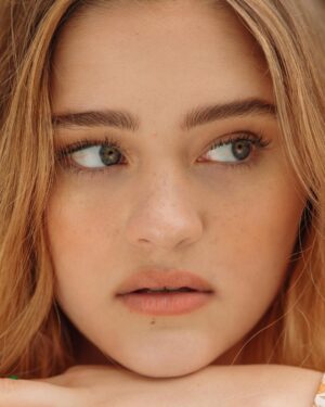 Lizzy Greene Thumbnail - 261.6K Likes - Most Liked Instagram Photos