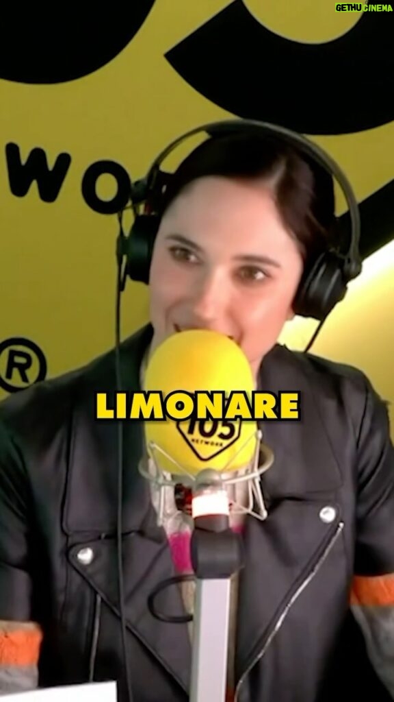 Lodovica Comello Instagram - 🍋 Si, ma quando? 😏🔍 @lodocomello @dario.micolani @edomecca #radio105 #105leiluilaltro