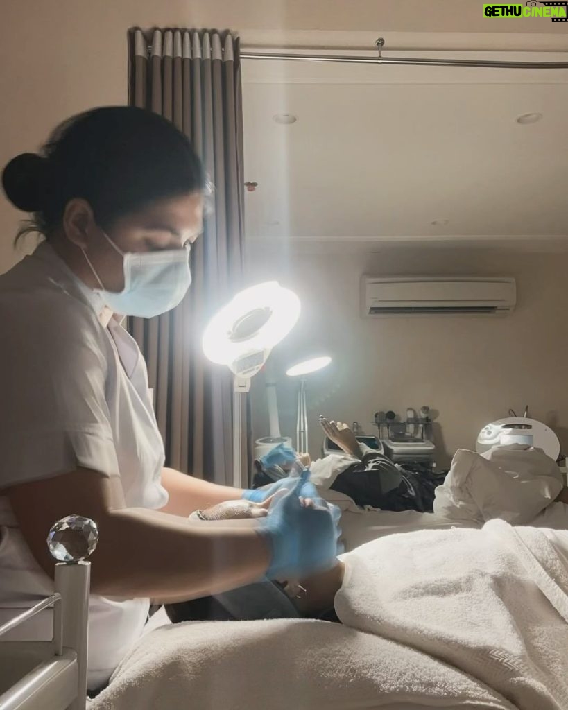 Loisa Andalio Instagram - Self-care date at @cathyvalenciaskinclinic 💕✨