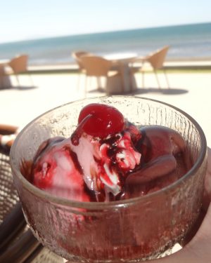 Loisa Andalio Instagram - 🍦🍒🏝️🌊☀️🫶🏻