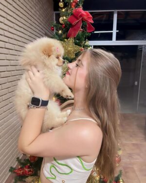 Lorena Queiroz Instagram - Have a holly jolly Christmas! 🎄✨💖