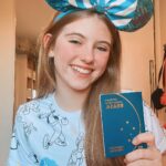 Lorena Queiroz Instagram - Bora pra DISNEY ORLANDO com a @meu.sonho.magico em Janeiro de 2024 e você pode vir comigo? 🥰 Será uma viagem INCRÍVEL com muita DIVERSÃO em terras mágicas! Conheça o PACOTE guiado: ✨Aéreo ida e volta SP x ORLANDO (Adaptamos para sua região) ✨Hospedagem 9 noites ROSEN INN ✨Transfers privativo ✨4 Parques DISNEY ✨2 Parques UNIVERSAL ✨Tour de compras WALMART ✨Tour de compras PREMIUM OUTLET ✨Tour de compras FLÓRIDA MALL ✨Tour de compras ROSS/FIVE BELLOW/DOLLAR TREE ✨Passeios DISNEY SPRINGS e CITYWALK ✨Seguro 65mil dólares ✨Guiamento tempo integral ✨Acompanhamento de menor ✨Assessoria passaporte e visto ✨Suporte e reunião pré-embarque ✨Kit viagem ☎️ Fale com um consultor MSM WhatsApp 11 93770 1313 AGÊNCIA 11 4990 7500 www.meusonhomagico.com.br