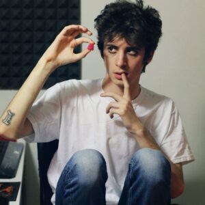 Lorenzo Ostuni Instagram - L’incredibile somiglianza tra L e Damiano dei Maneskin