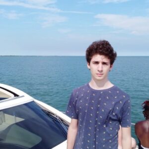 Lorenzo Ostuni Instagram - Sea sounds to relax/study to
