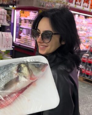 Lorenzo Ostuni Instagram - per te toccherei il motoschifo