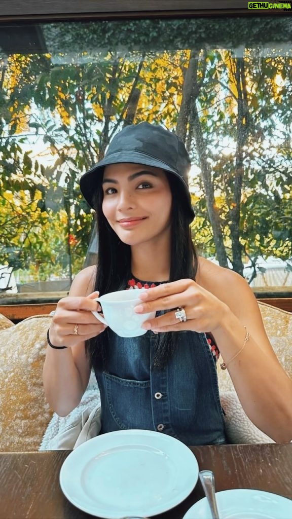 Lovi Poe Instagram - Team No Sleep ☕ Cecconi's