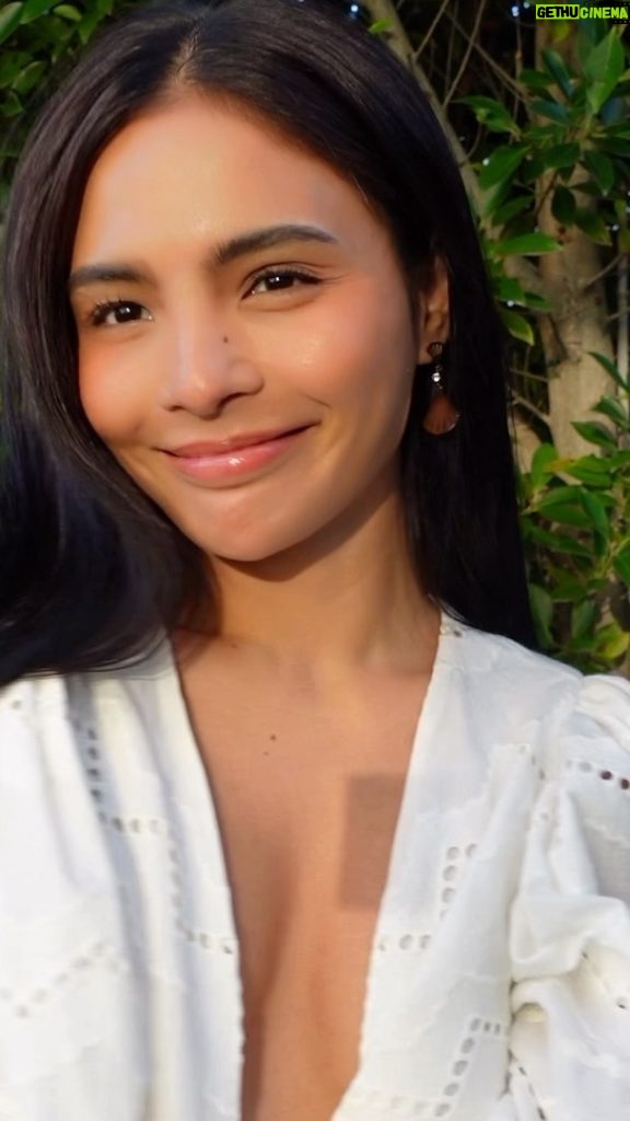 Lovi Poe Instagram - Good skin comes to those who have this secret regimen 😉 P.S. The acne gel is an ultimate skin saver! ♥ @scdmainoffice.official