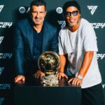 Luís Figo Instagram - With our friend 🏆 @ronaldinho