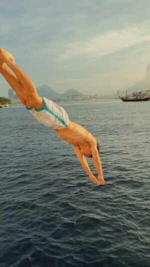Lucas Burgatti Instagram - Rio de Janeiro • 15/06 
Rolê de lancha com a @weboatbrasil na praia vermelha 🫶🏻🌊
Esses passeios não tem preço, e por isso sempre gosto de mostrar como foi nosso rolê 🤌🏼
-
-
@criativa_imagem