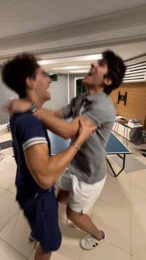 Lucas Burgatti Instagram - Jurei que ia ser mais fácil 🤦🏻‍♂️😂