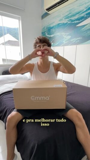 Lucas Burgatti Instagram - FINALMENTE 🙌🏼 !!! 
@emmacolchoes chegou aqui em casa e eu não sou mais o mesmo, porque agora eu sei o que é ter uma boa noite de sono 💤
Acompanhe esse unboxing completo desse Colchão e travesseiro maravilhosos. E pra você que tá afim de dar um upgrade no seu sono.
Tem meu cupom de desconto: LUCASBURGATTI (link na bio)
Semana do consumidor com ofertas de até 60% OFF 
Aproveitem !!!!!!!